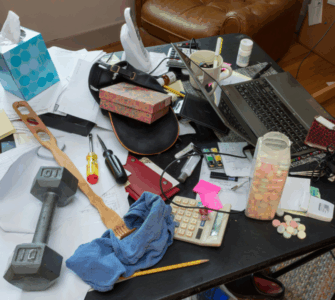 8 Tips for De-Cluttering Your Home